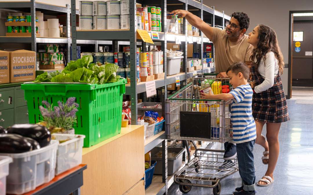 South Milwaukee Human Concerns and Hunger Task Force Work Together to Bring Aid to the Community this Holiday Season